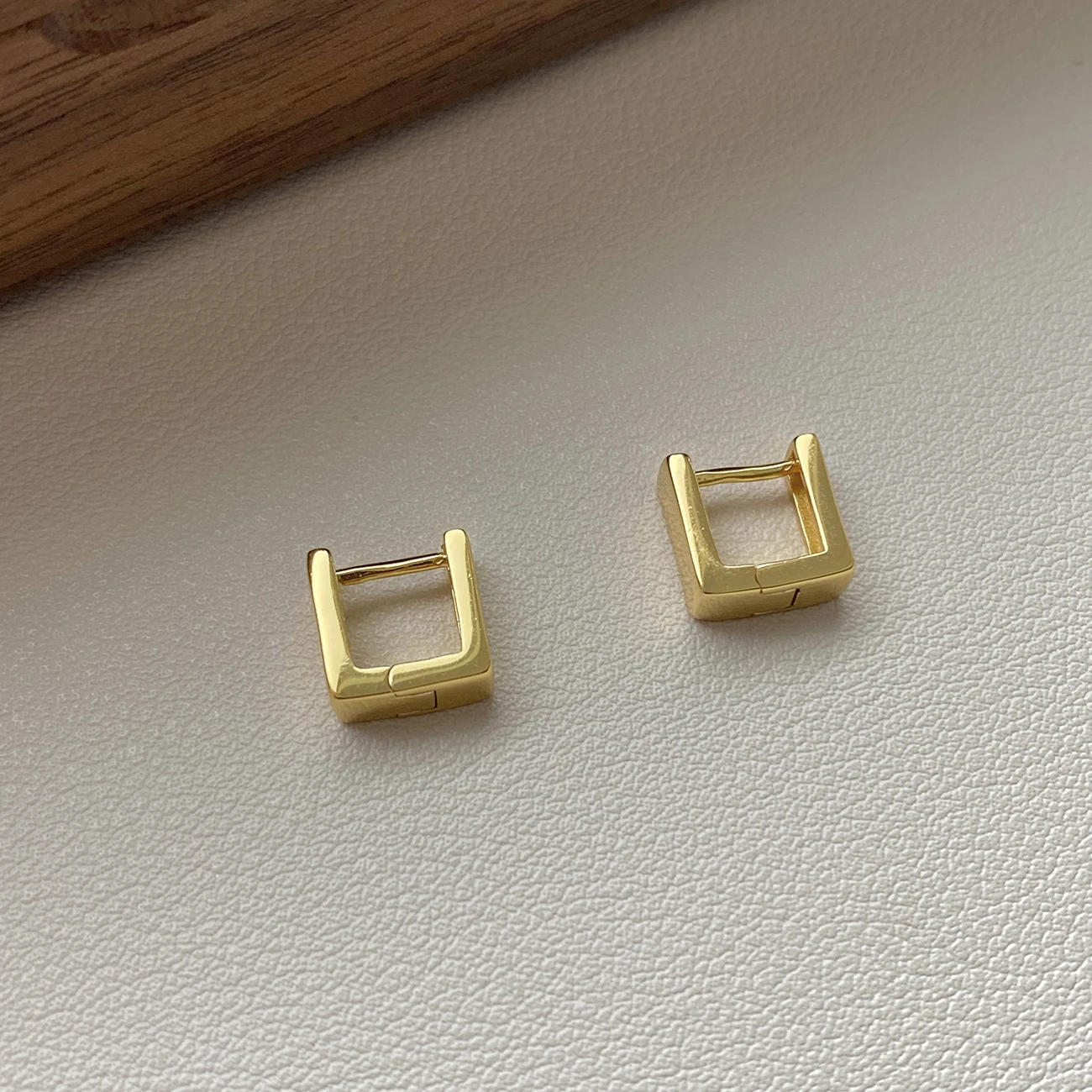 Classic 925 Sterling silver fashion earring jewelry glossy chunky 18k gold square shape hoop earrings for women