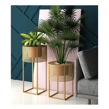 Indoor Outdoor Modern Big Large Mesh Design Metal Planter with Stand Garden Plant Flower Pots & Planters Home Decorative Planter