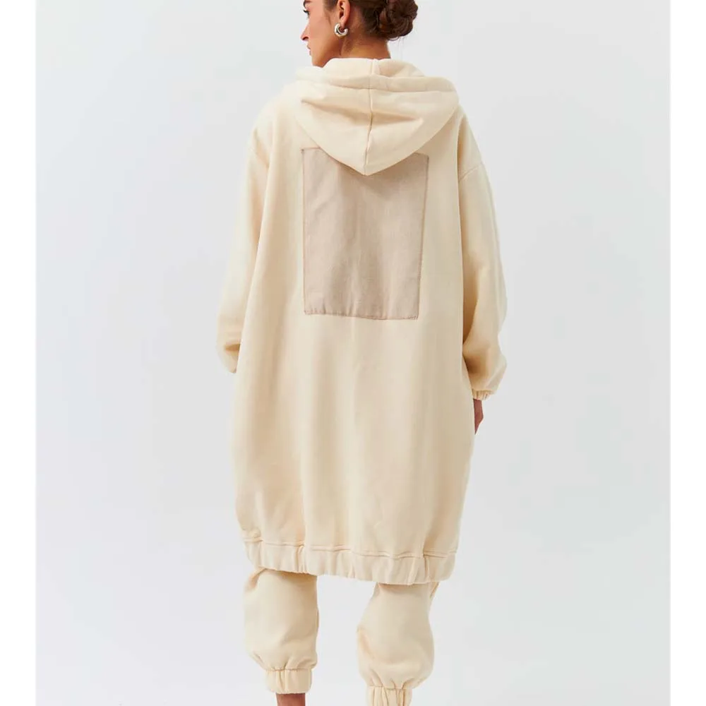 Customizable Modest Hoodies Ideal for Boutique Retailers and Fashion Brands