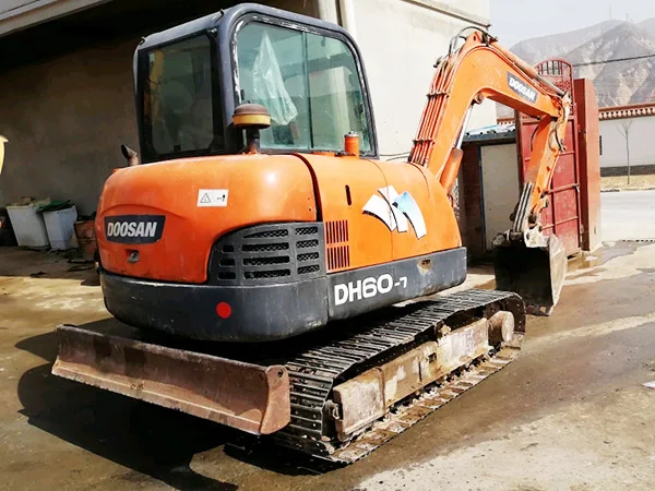 Second Hand Used   DH60 DX55 DX80 Mini Escavadeira Doosan DX60 May Xuc Good Condition In Stock Excavator Digger With Cheap Price