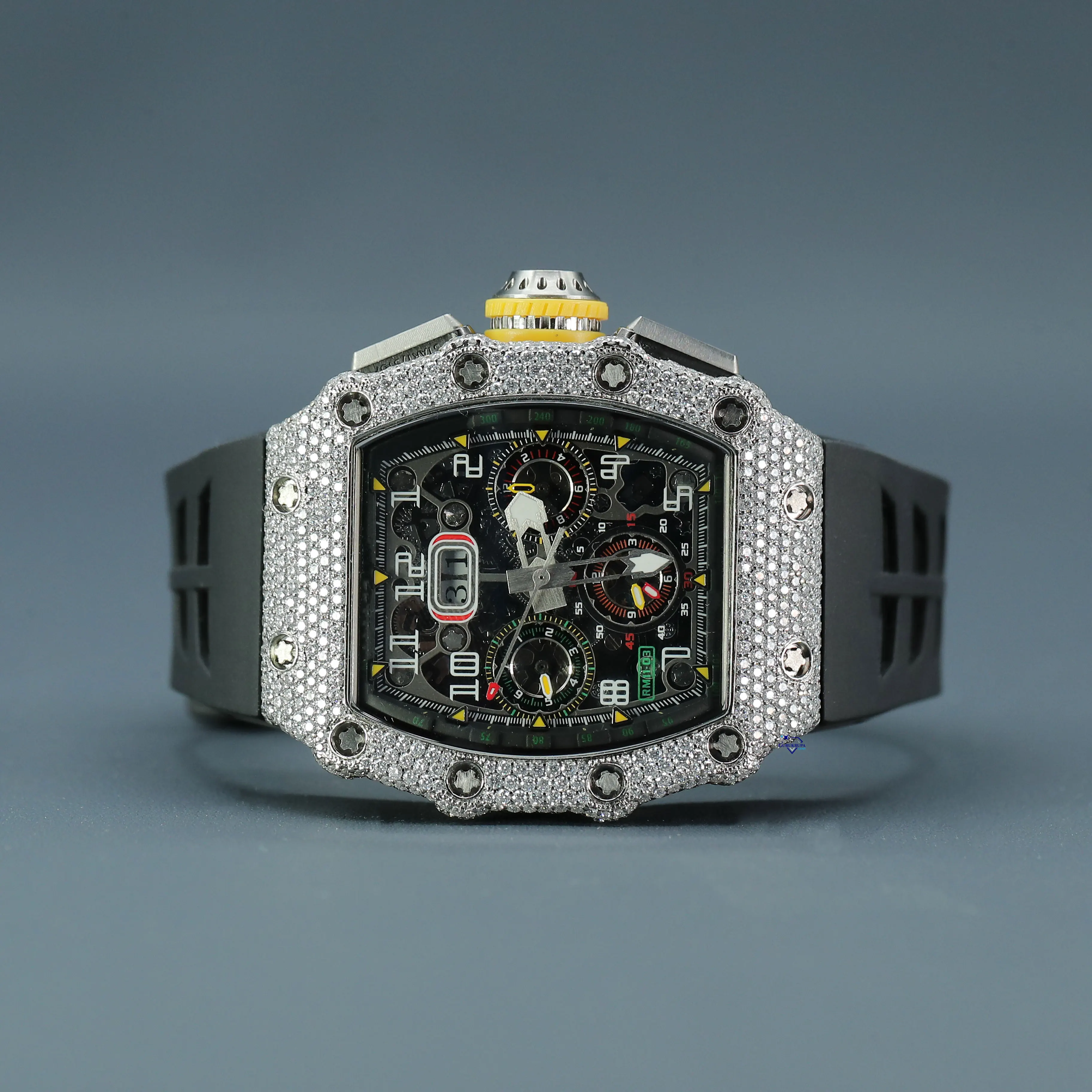 This stylish mens hip hop watch crafted and adorned with VVS clarity natural round brilliant cut diamonds fashion jewelry