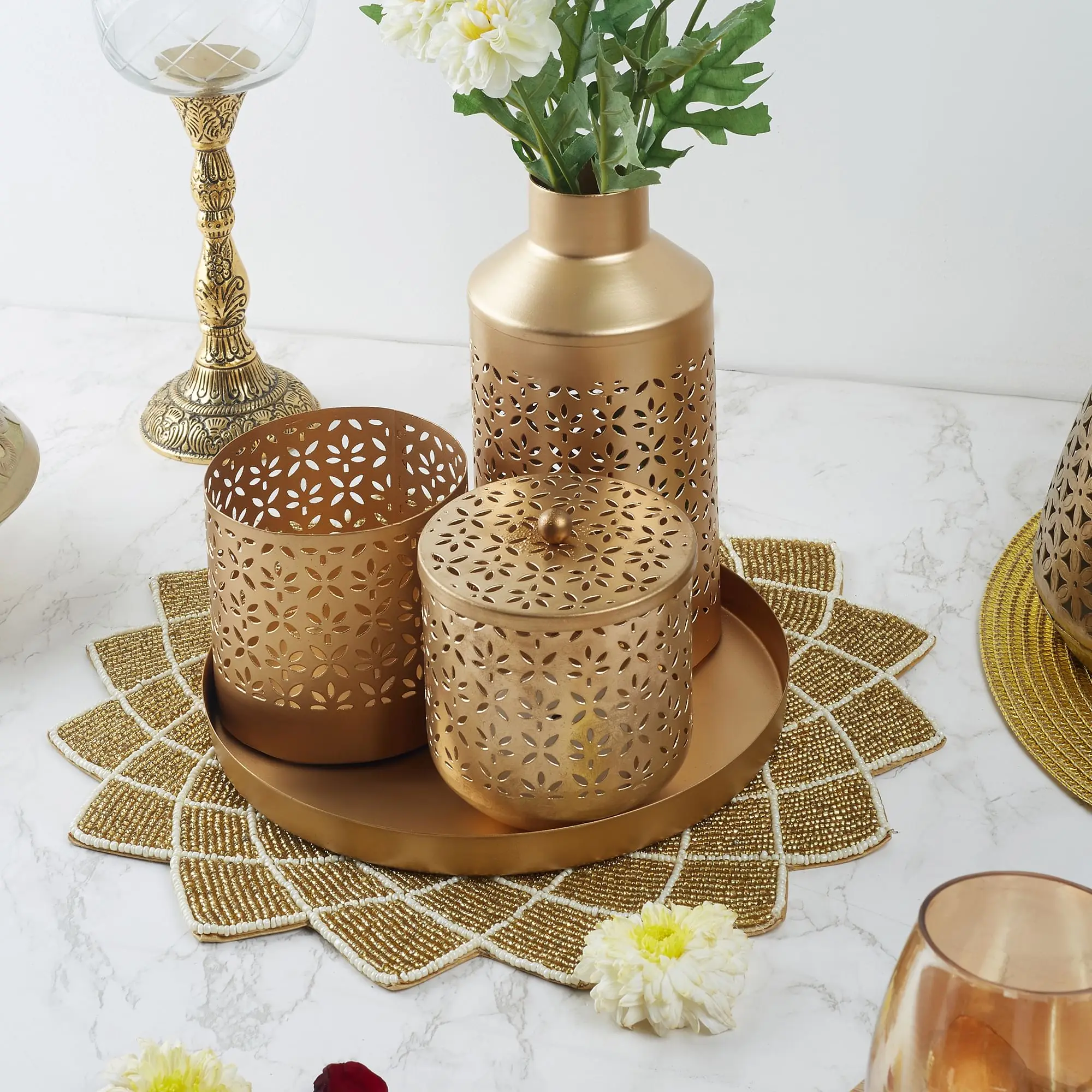 Hot Selling Penumbra Metal Decor Gift Set in Gold Color