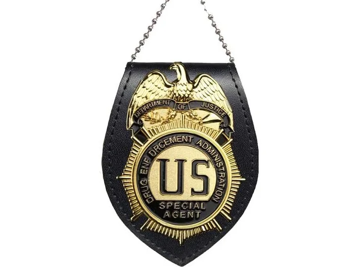 Custom Logo Real Leather Wallet Holder, Neck Wallet with Security Guard Badges 3D Printed Button Badge for Decoration