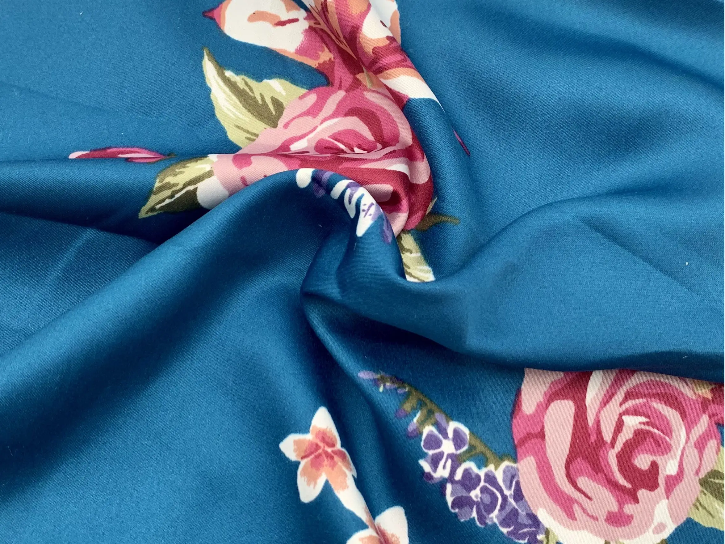 2022 New Arrival Woven Matte Twisted Satin Fabric 100% Polyester Fabric Printed Custom
