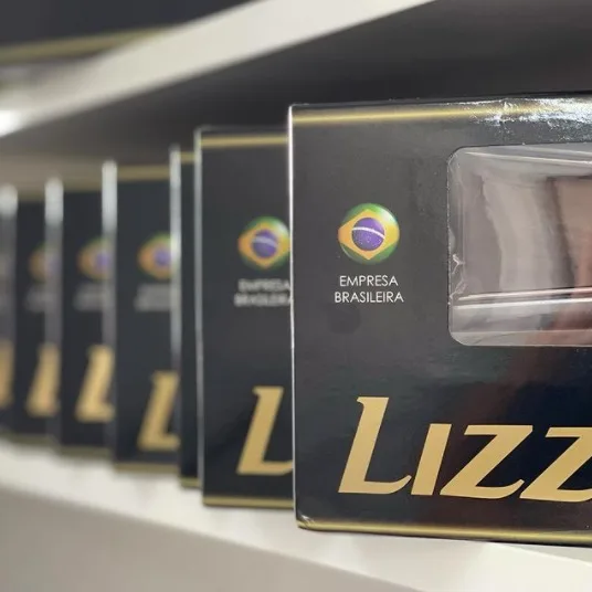 Оптовая продажа профессиональный новый дизайн высокое качество Lizze экстремально оригинальный портативный выпрямитель для волос семейного использования