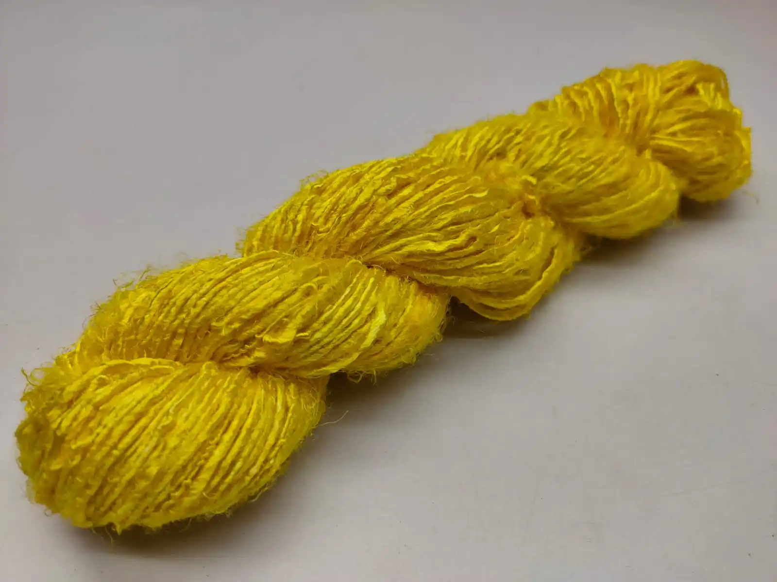 Recycled Banana silk handspun yarn in 128 colors for Knitting weaving Embroidery tufting art and craft