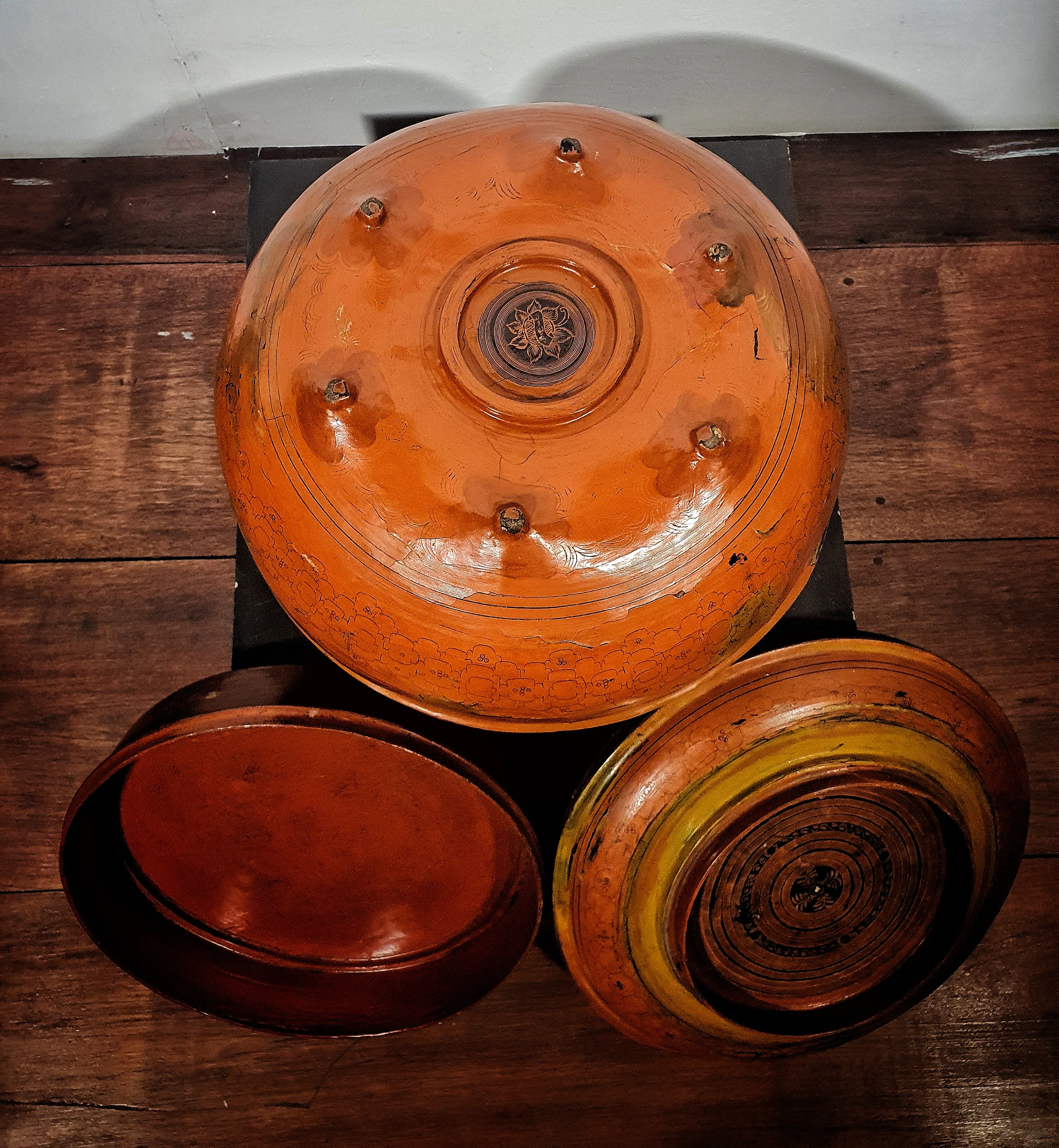 Antique Lanna Wooden Lacquer Ware for Receptacle for Betel Sets With Red Vermillion Painted For Decorated and Collect