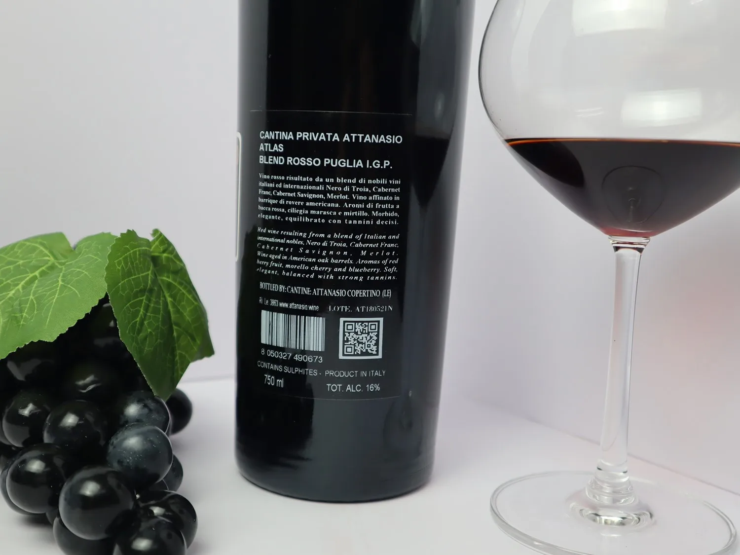 Винтажное хранилище Merlot в винтажном стиле, подходит для сопряжения жареных блюд Attanasio Atlas, старая смесь баррикса, красного вина из Италии