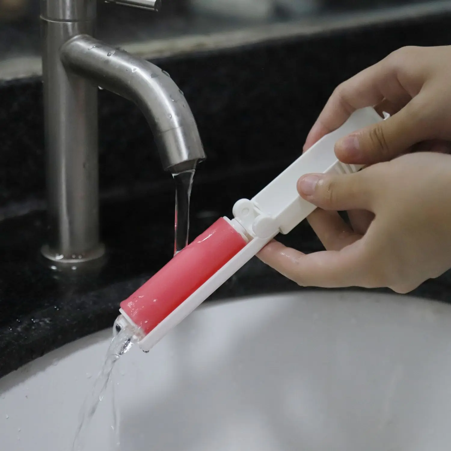 Mini Washable Silicone lint roller Dust Wiper Pet Hair Remover Cleaning Hair Brush Reusable Lint Roller