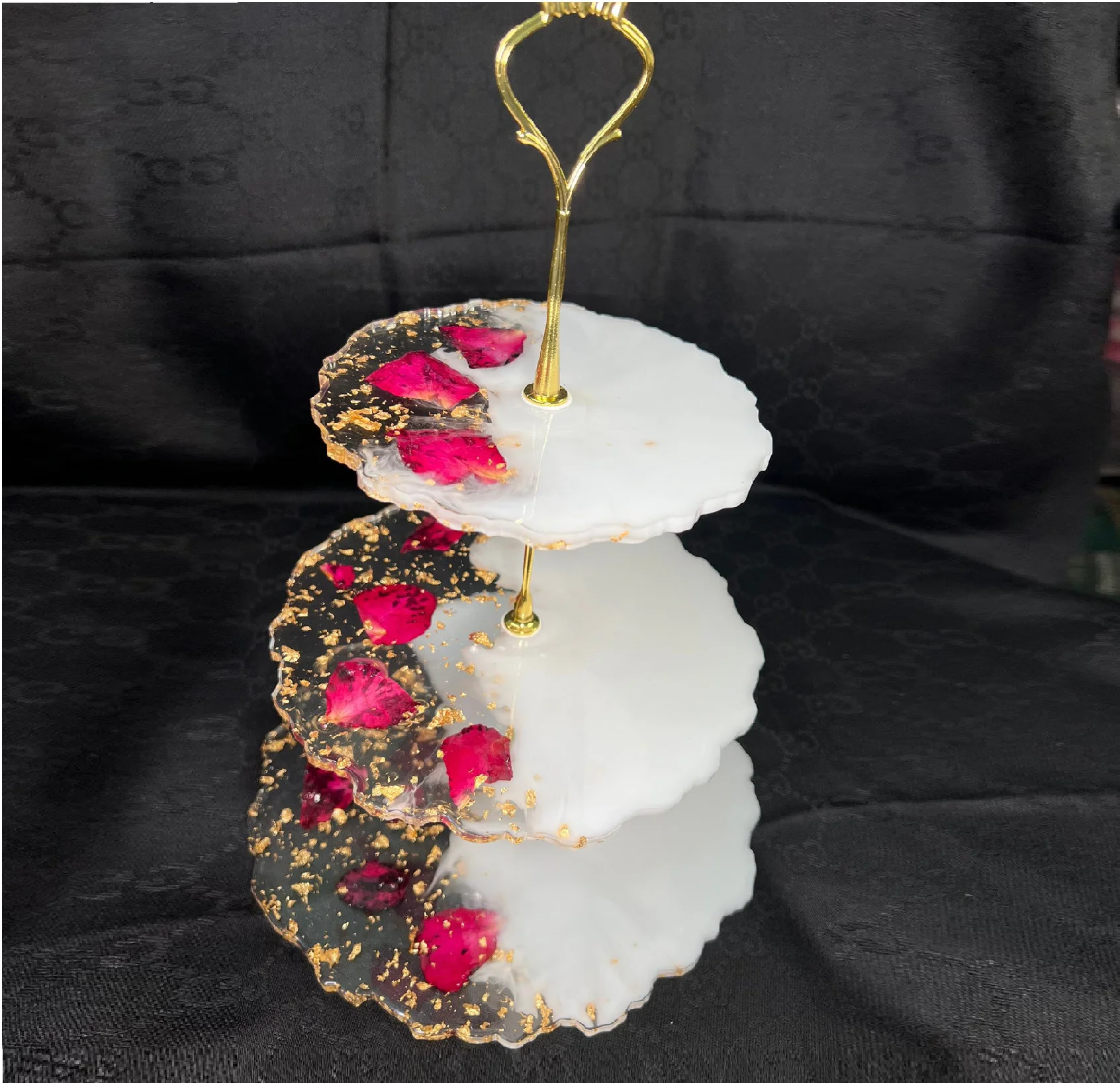 Cake Stand Wedding use resin Cake Pedestal Cupcake Server Hand Made pedestal cake stand With exaggerated gold edge