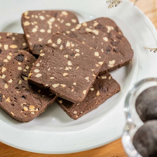 New Listing Ivy House Chocolate Flavour Crispy Manufacturer Cracker