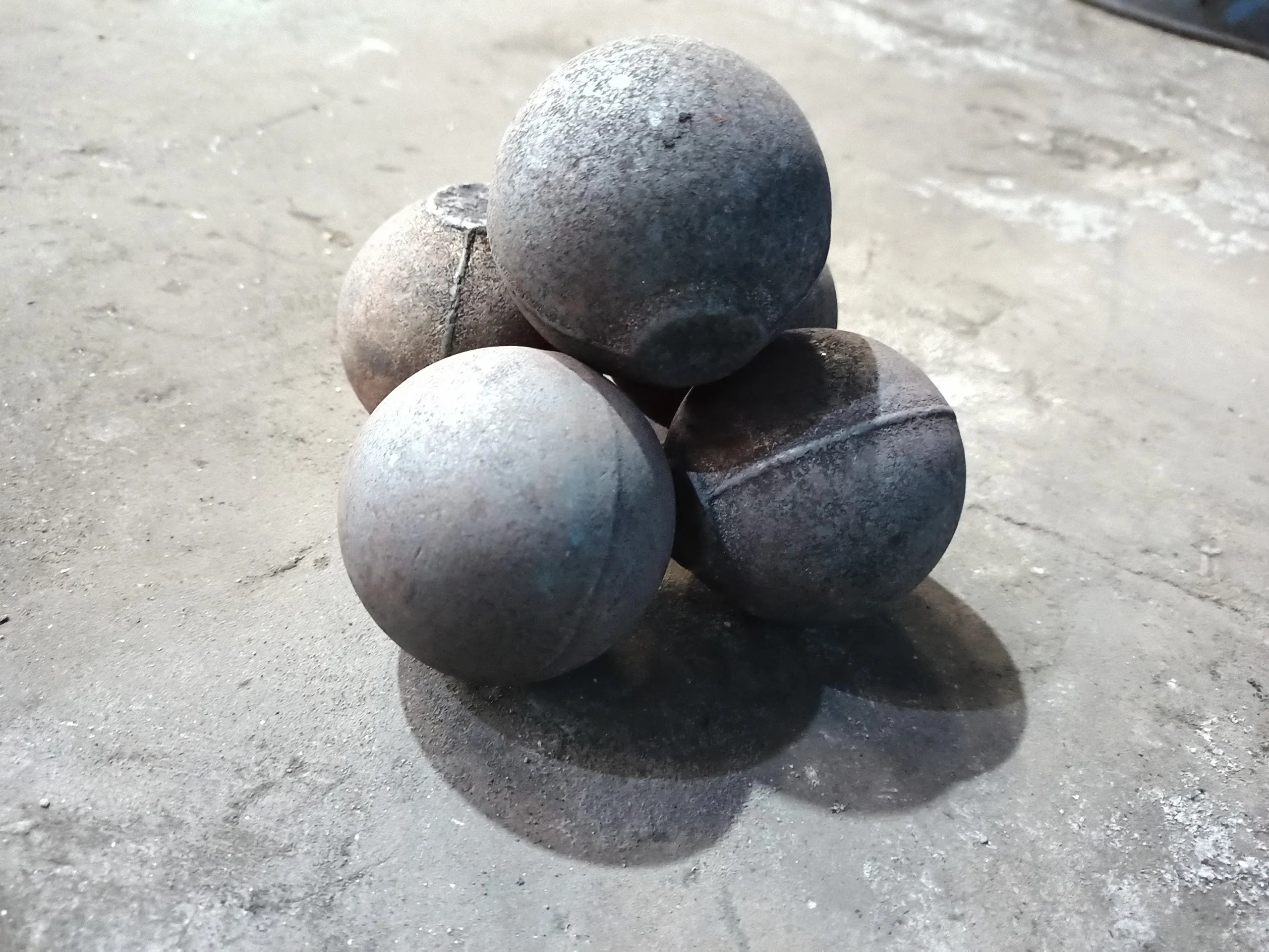 Hot Sale of 2023 Factory Price Grinding Balls Cast Steel Balls for Ball Mill OEM Best Cast Steel Exporter in Vietnam Right Now