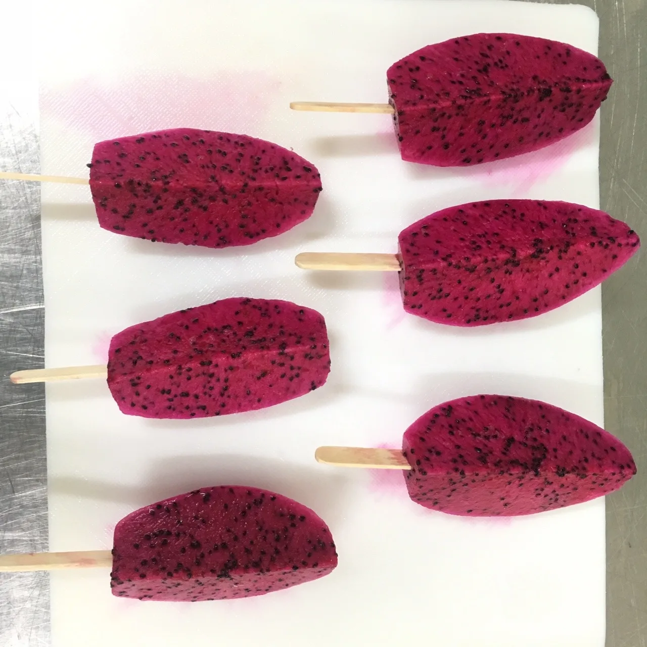 High Quality Global Gap OEM Frozen Dragon Fruit 2 Years Shelf Life  Common Cultivation Type IQF Red Dragon Fruit From Vietnam