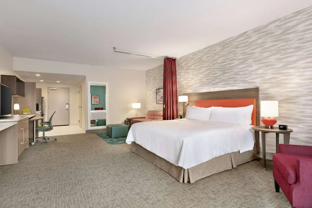 Home 2 By Hilton luxury modern mdf hotel bedroom furniture for sale