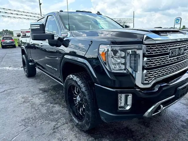 Подержанный 2021 GMC Sierra 3500 Denali