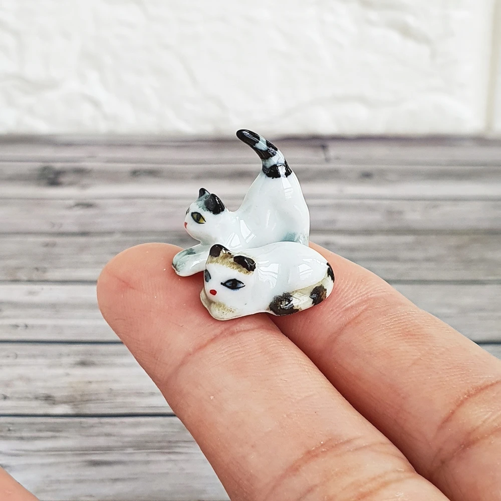 Set 2x Miniatures Ceramic Figurine Cats Kitten