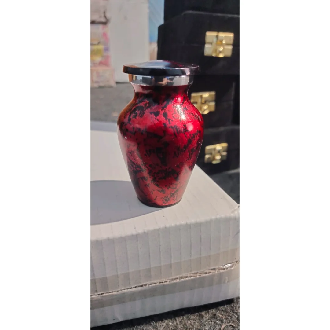 Hand Made Textured Keepsake Cremation Urns for keeping ashes For Memorial Ashes Wholesale Price Funeral Token Urn