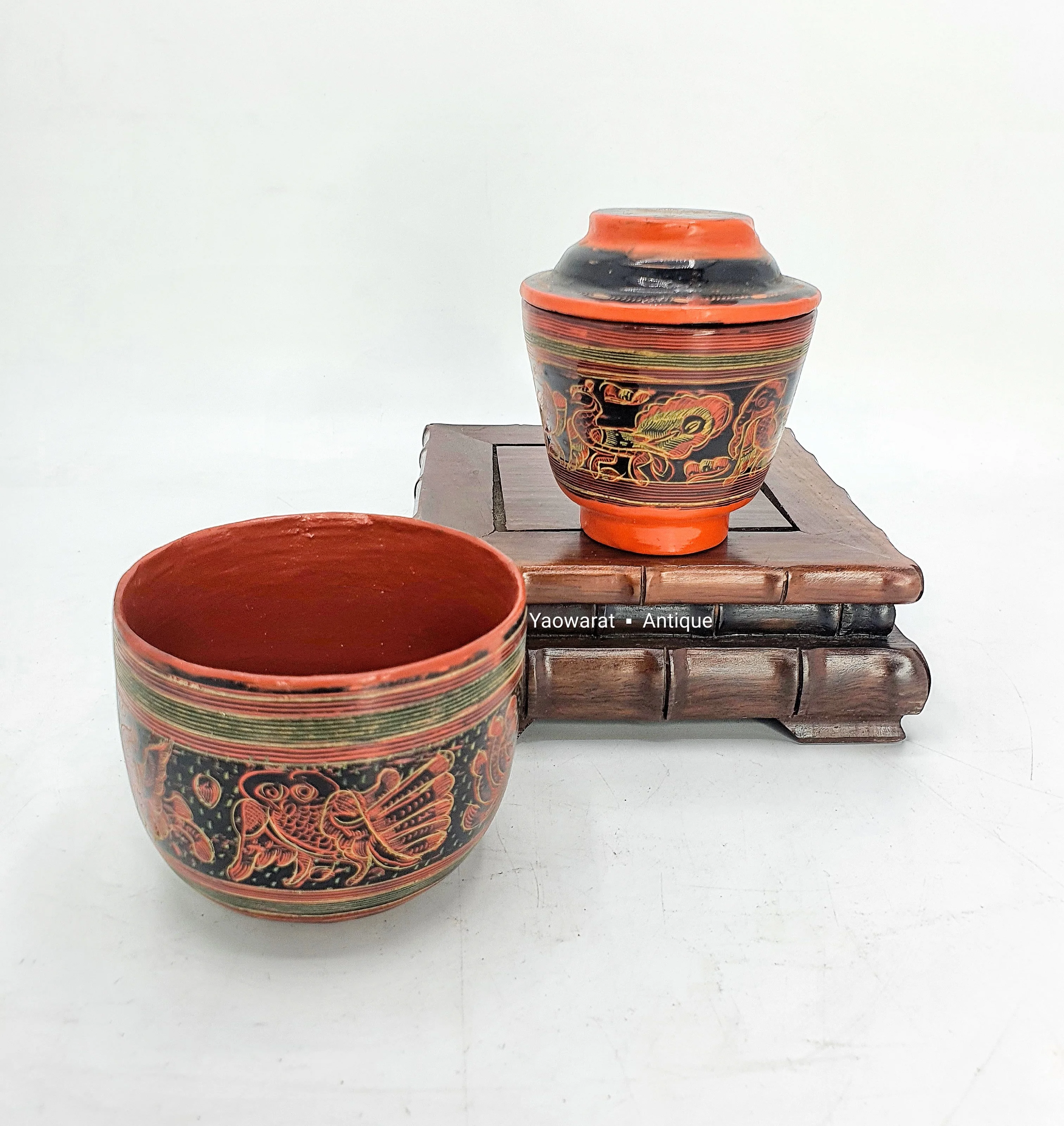 Две антикварные чаши из лака Мьянмы цилиндрической формы украшенные животными для сбора и украшения