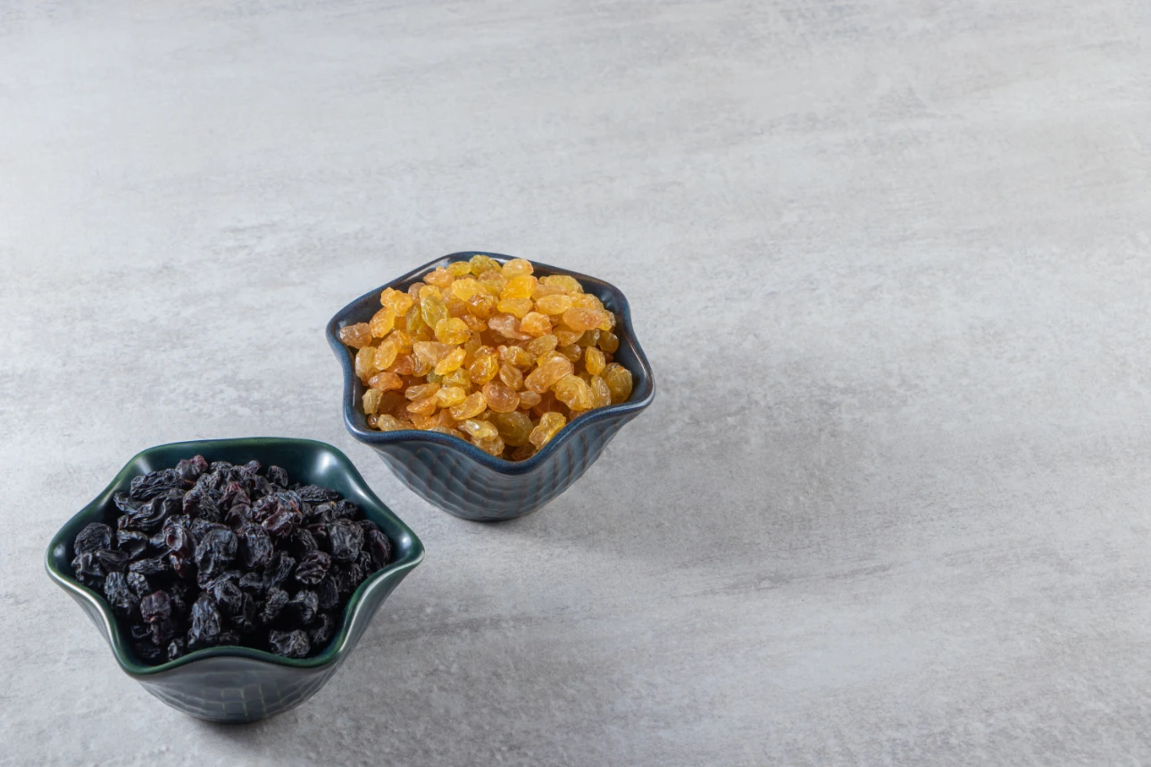 Quality Assured Natural Dry Grapes ( Raisin ) Wholesale Bulk Purchase Dry Raisins / Dry Fruit Manufacturer From India