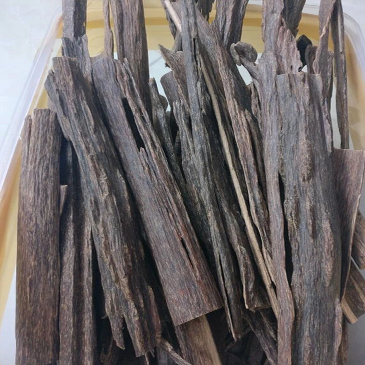 Popular 100% Pure Natural Agarwood Gulagat SPI-006 Forest Oud from Assam Personal Care Appliances