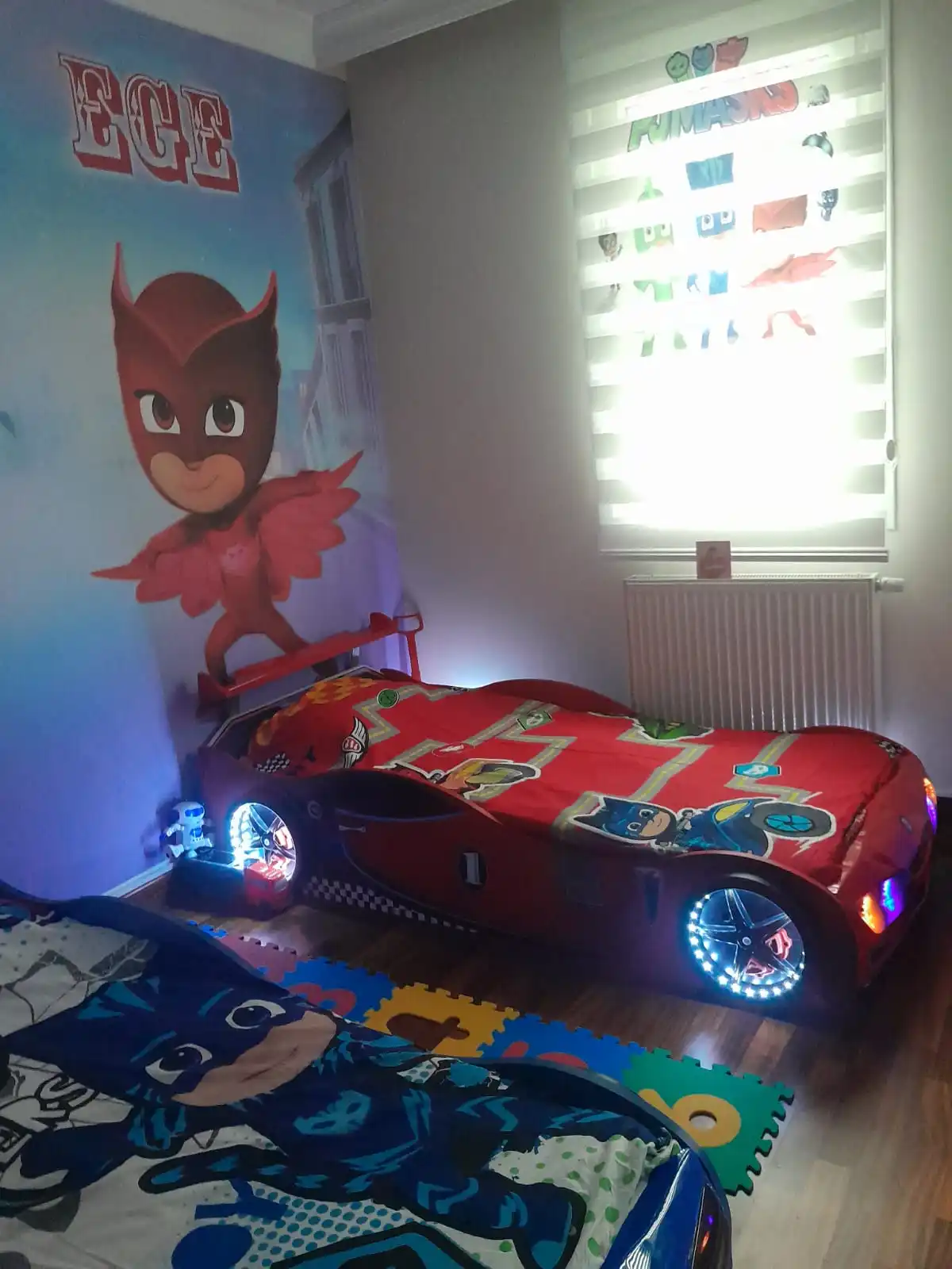 Single size Luxury car bed children solid wood fine ABS colorful led light comfortable kid bed super race car children bed
