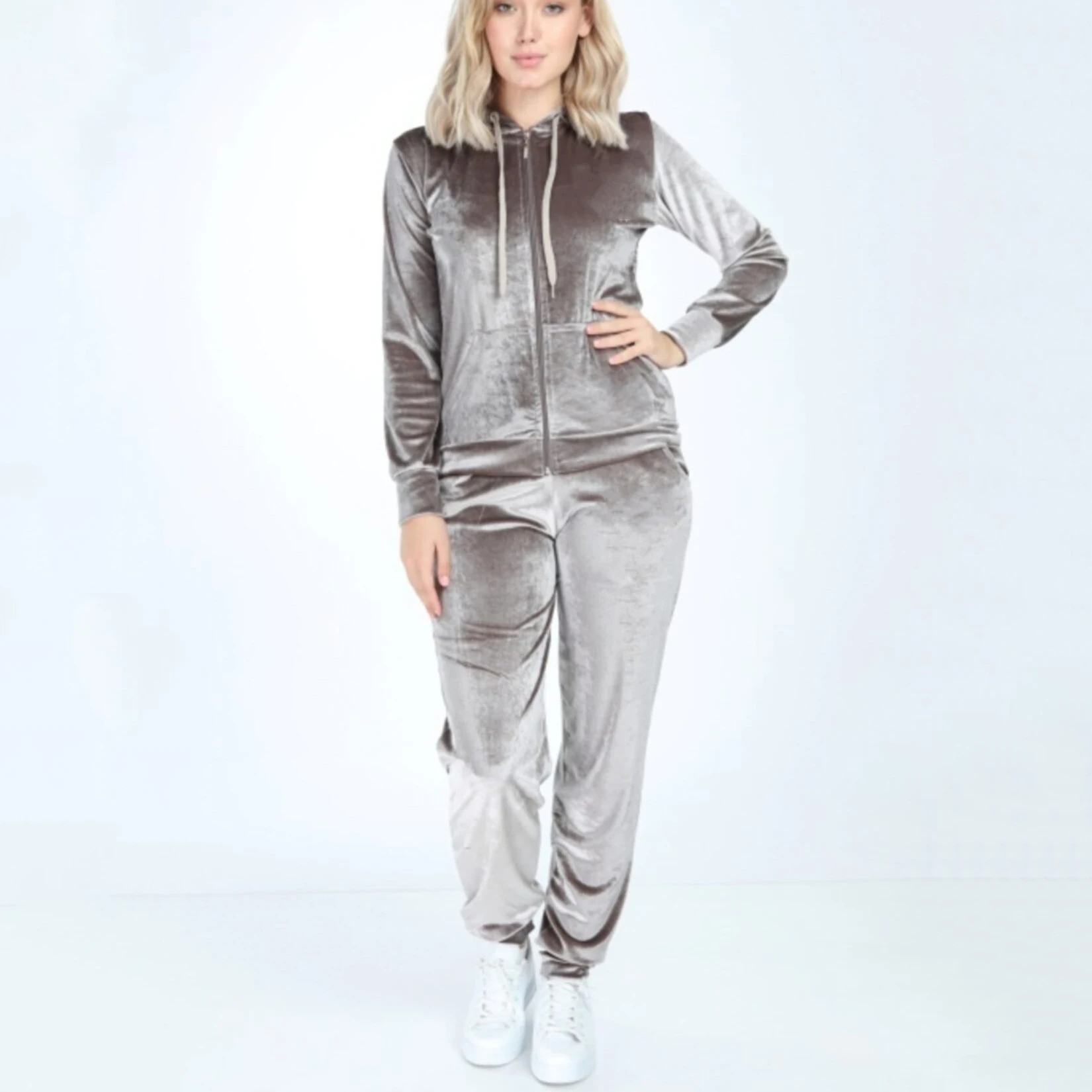 Custom Rhinestone Embroidery Logo Ladies Velvet 2 Pieces Tracksuit Set Grey Women Two Pieces Pants Velour Velvet Hoodies Set