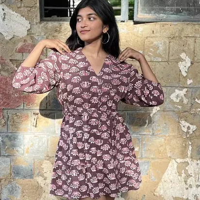 Wholesale High Quality Women Summer Red Kalamkari Cotton Elegant V Neck Stylish Unique Printed Side Pocket Casual Dress