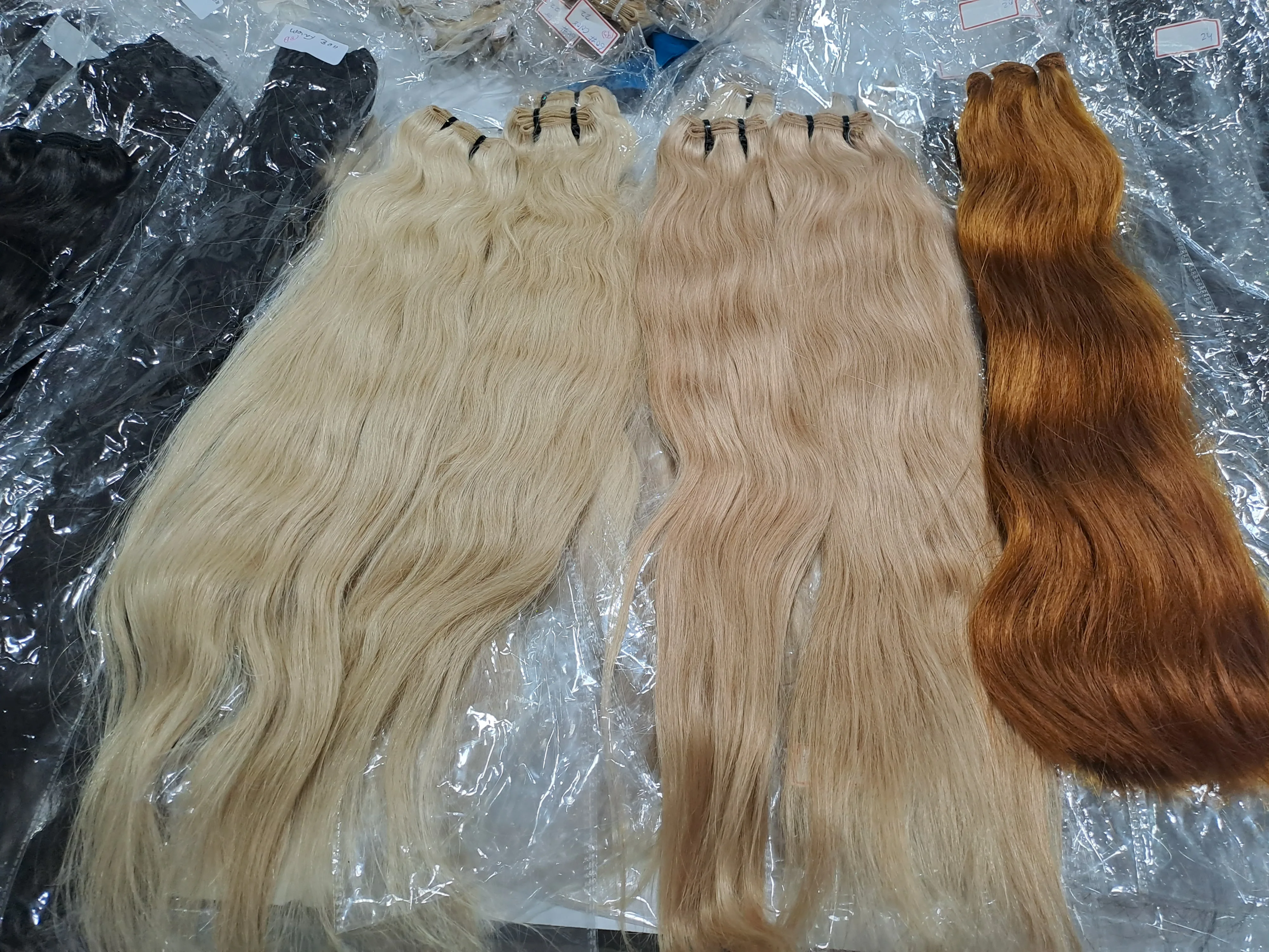 Russian / Slavic Hair Bulk From Indian Factory Single Donor Unprocessed Virgin Hair Extensions Dark Brown to Blonde Color