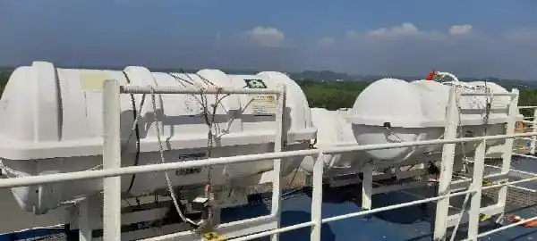 Ready to Export Wholesale 100 Persons Capacity Inflatable Life Raft Good Condition at Cheap Price