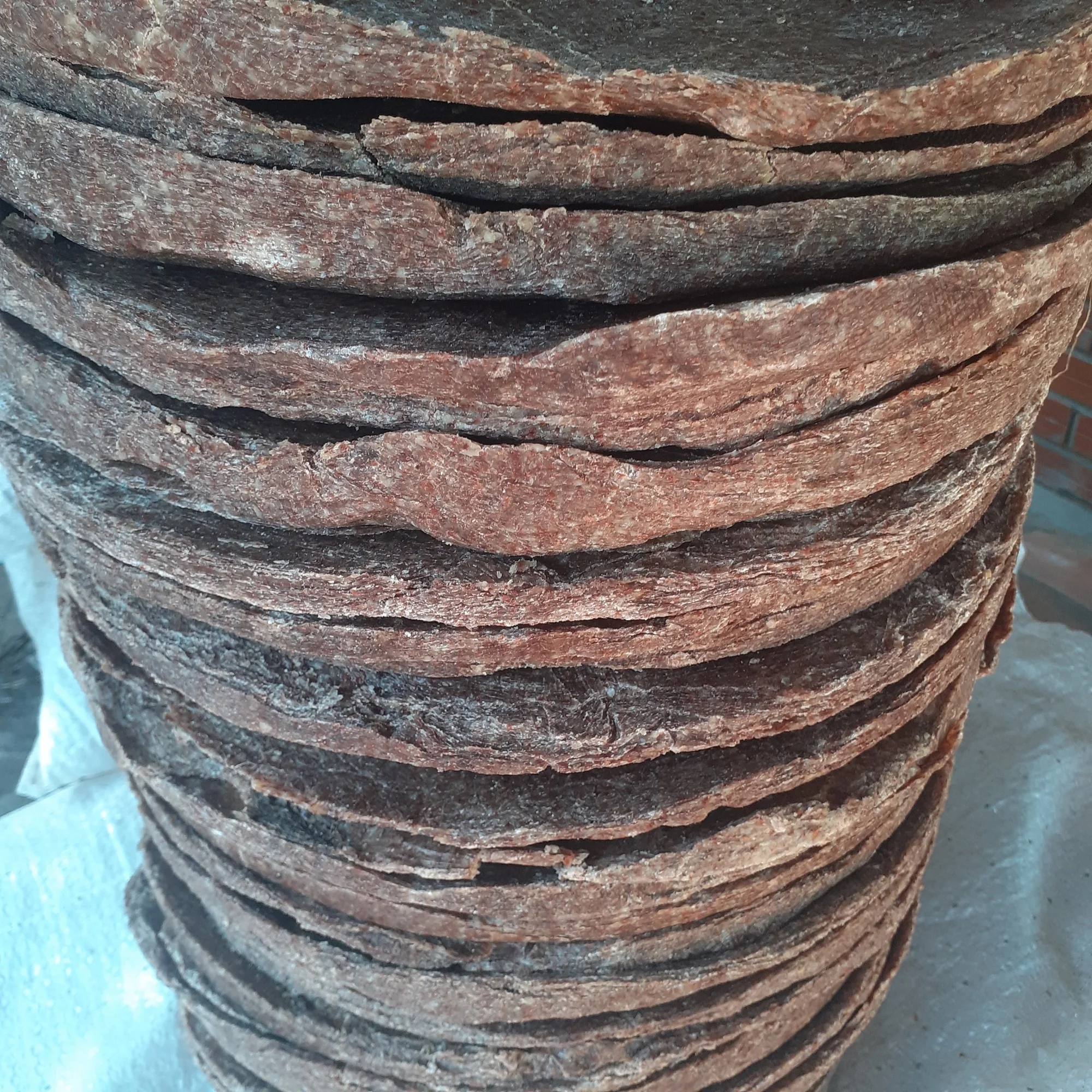 Groundnut oil cake cheapest price for animal feed and fertilizer additive from Vietnam manufacturer/Cheap Vietnam peaut oil cake