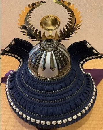 Japanese samurai helmet made by Japanese tradition looking for distributor samurai statue