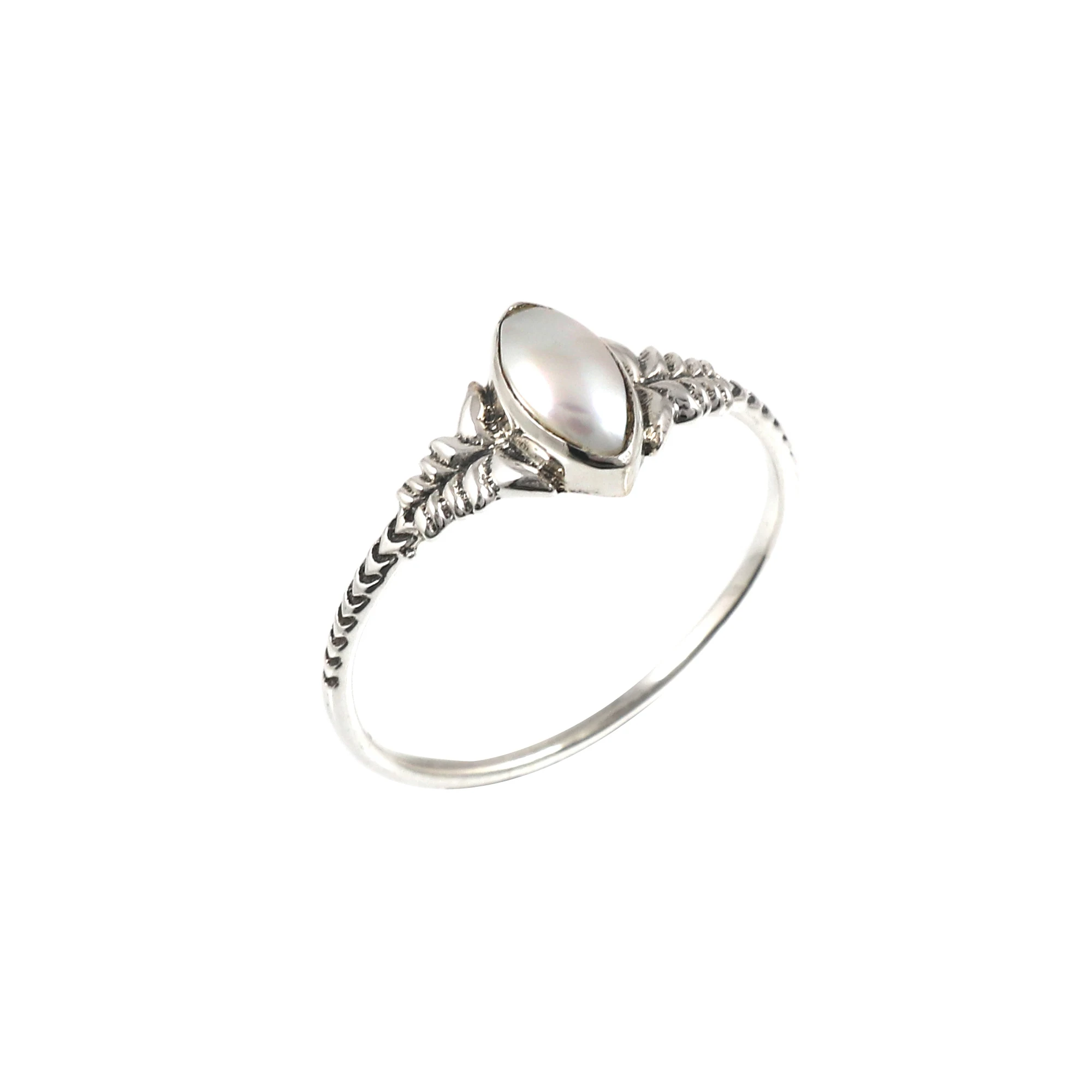 Minimal Nature Silver Jewelry Ring Wholesale Garnet and Natural Gemstone for Wedding and Party