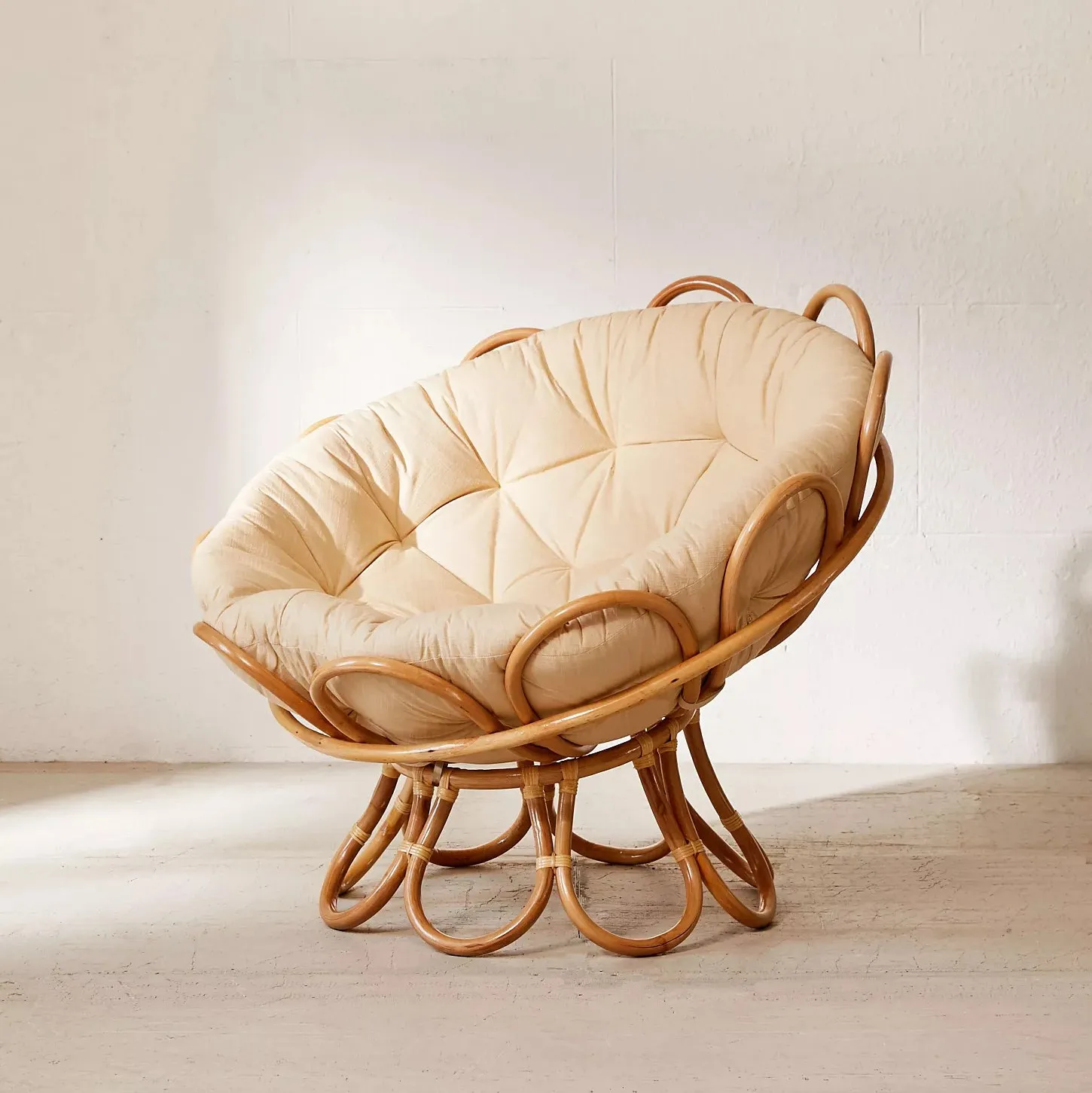 Оптовая продажа плетеный уличный расслабляющий стул papasan из натурального ротанга с матрасом заводская цена