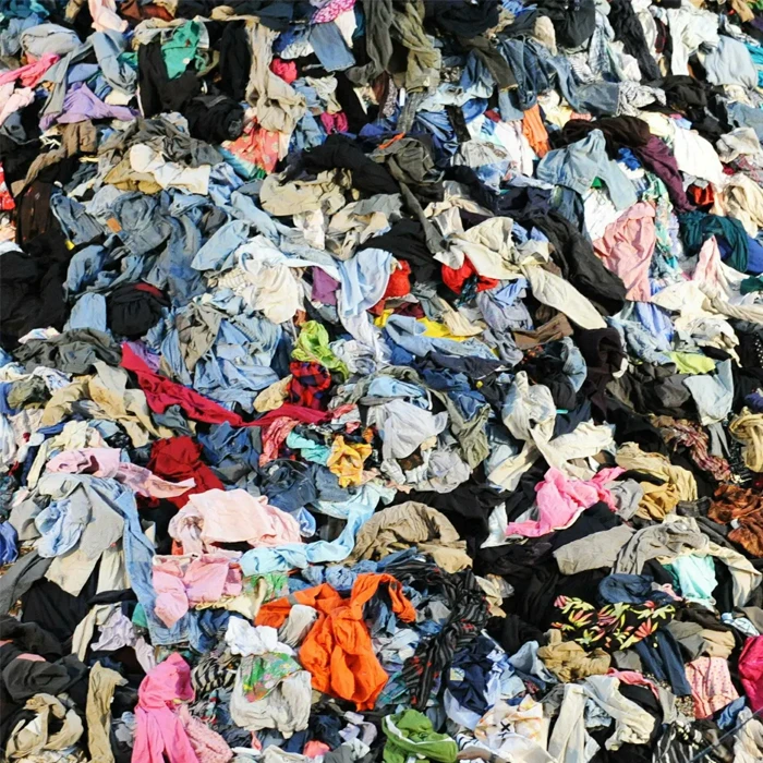 High Production Full Garment Fabric Cotton Old Clothes Used Yarn Textile Waste Recycling From Bangladesh Garment Factory