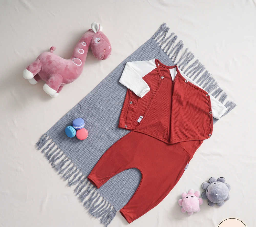 Высококачественная детская одежда, безопасный мягкий дышащий трикотажный тканевый костюм унисекс для новорожденных, сделано в вьетнаме