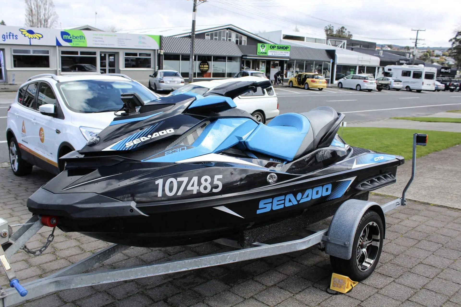 Water Luxury Sea-doo / Seadoo GTI-X 130 jet ski / Jetski /