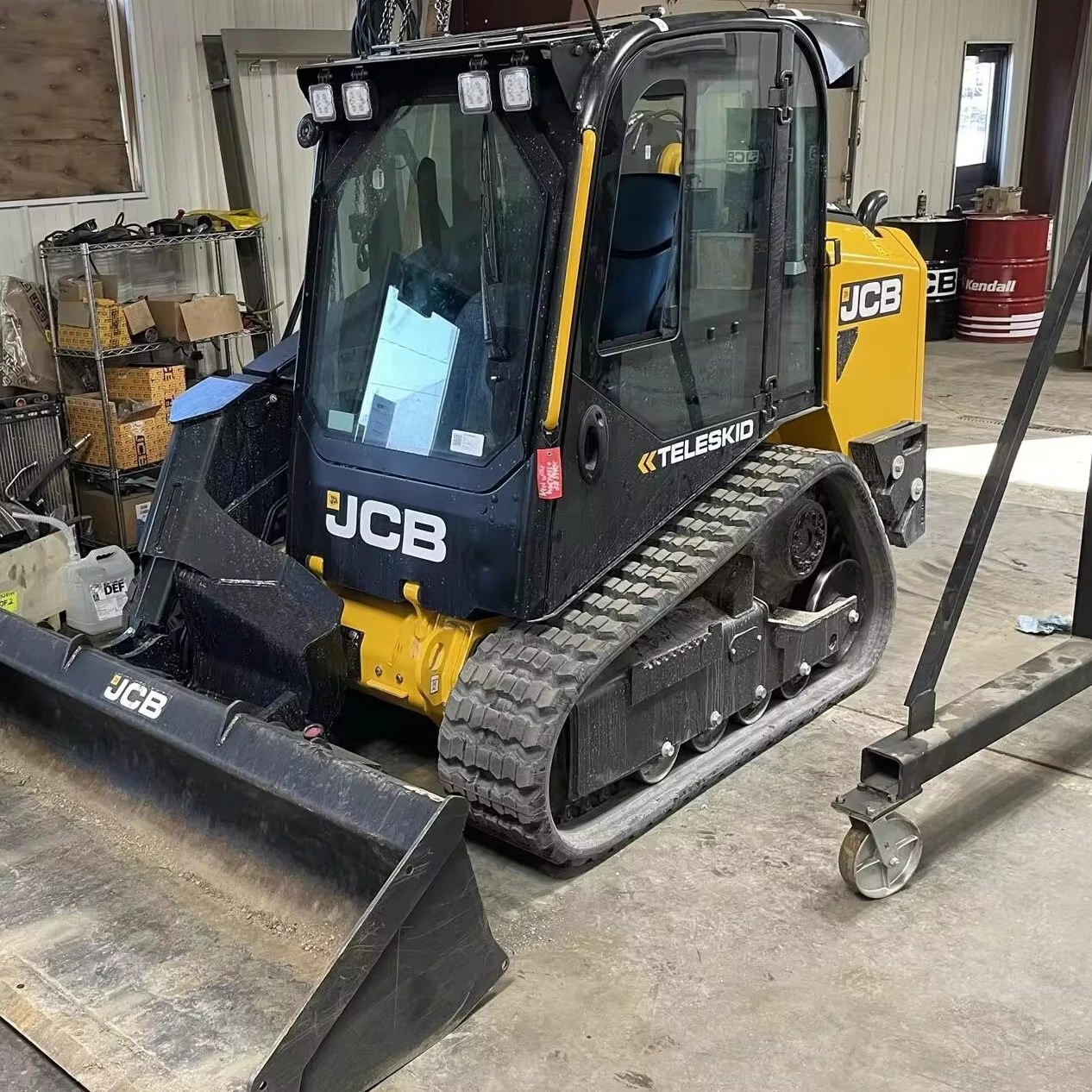 Многофункциональная гидравлическая система JCB 2TS-7T гусеничный телескид погрузчик JCB 2TS-7T гусеничный погрузчик для продажи