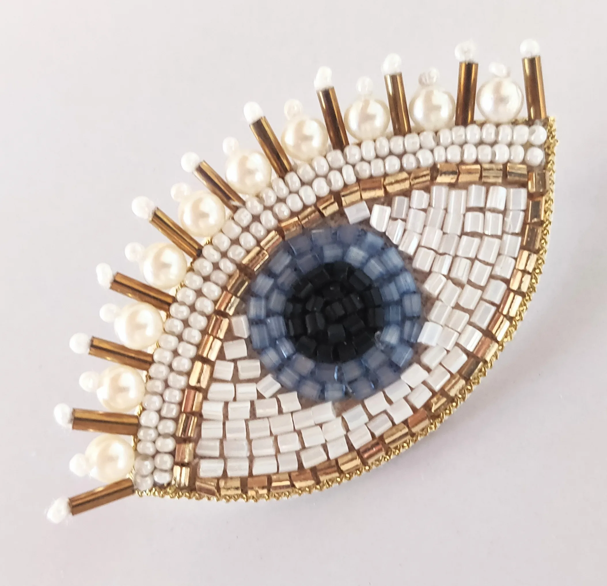 eye pearl brooch (4).jpg