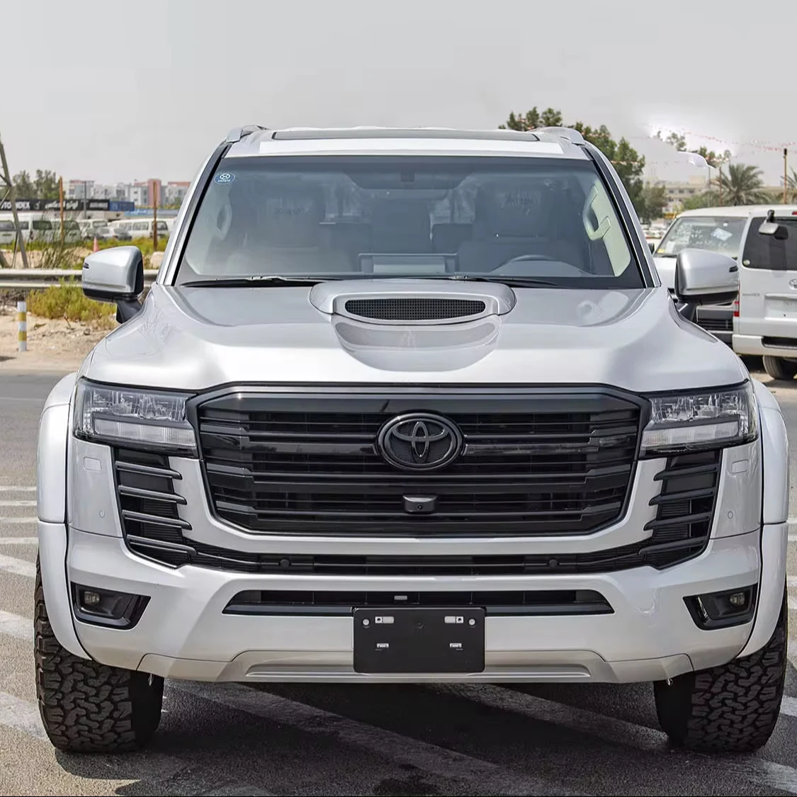 Довольно используемый 2022 Toyota LandCruiser 300 GXR 3.3D на Xtreme Edition