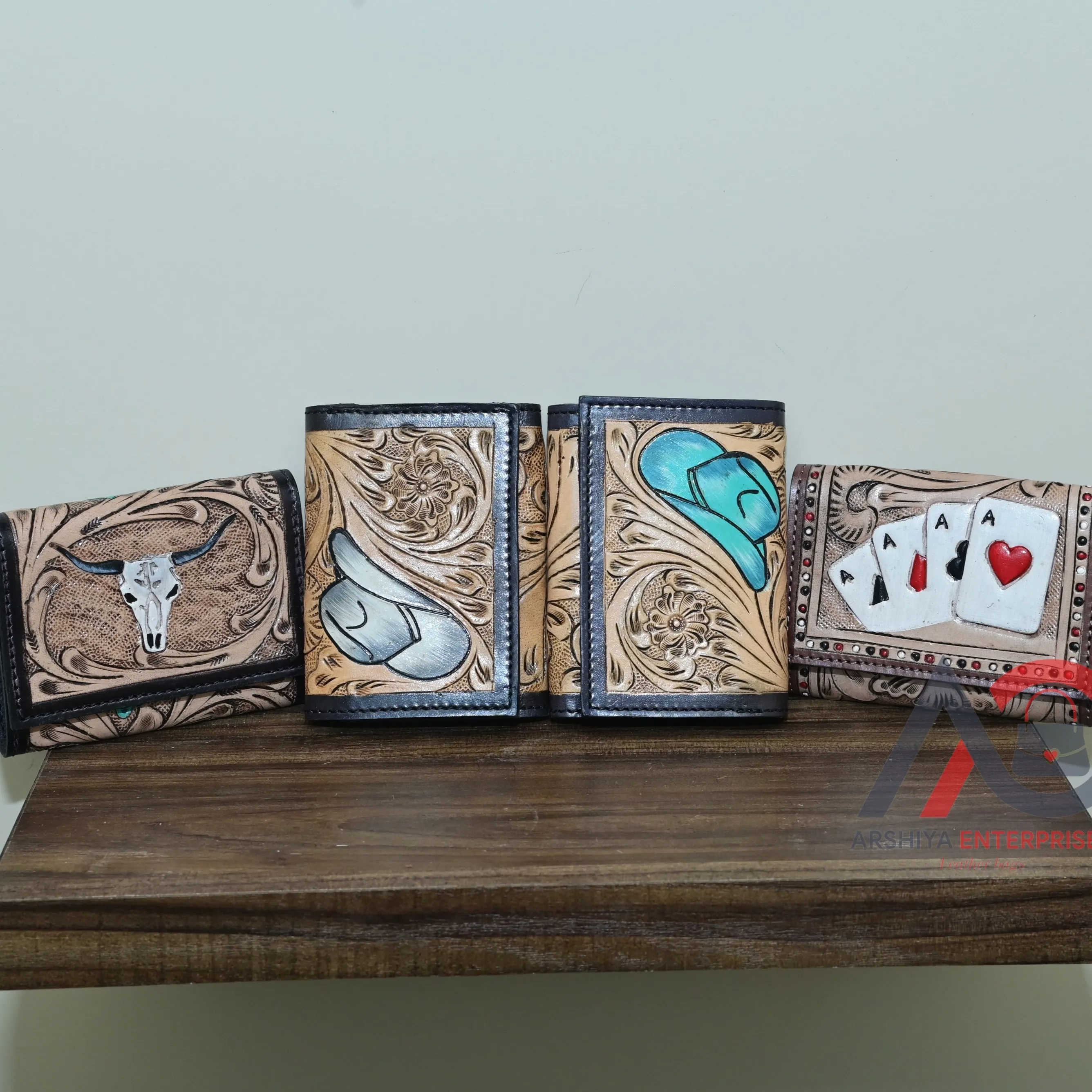 Best seller Unique Engraved Leather Wallet Hand Carved Men Leather Tri Fold Wallet Personalized Hand Tooled Fancy Leather Purse