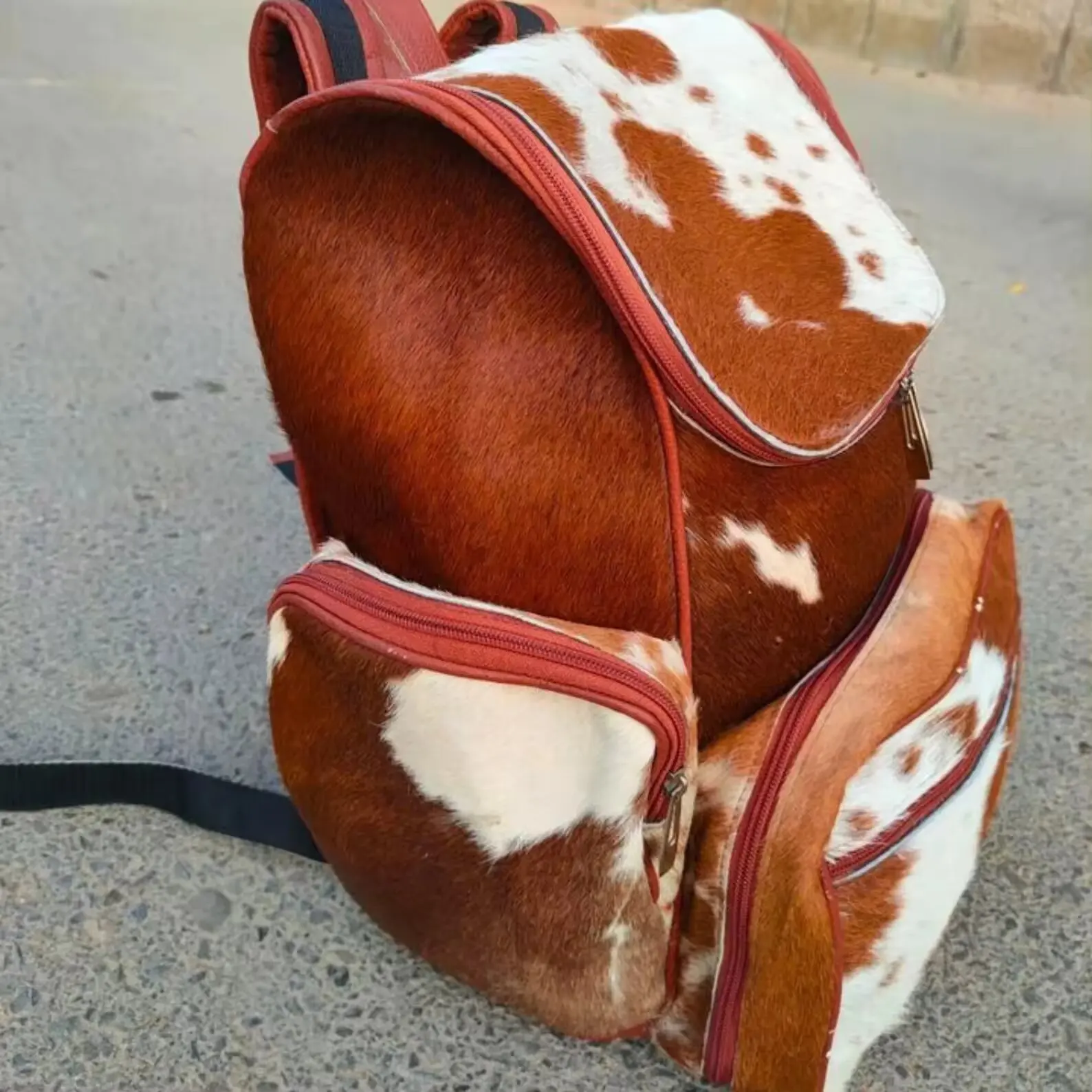 High Quality Durable Hand Made Lightweight Spacious Cowhide Leather Backpack Bag In Western Design for Export Selling