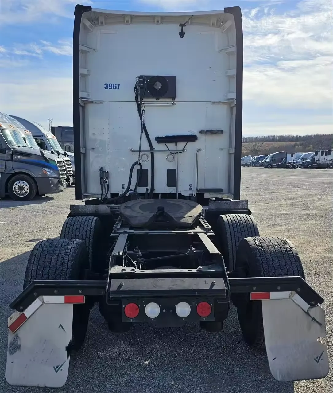 Neatly Used 2014 CA-TS CT660S Dump Trucks Engine Manufacturer CATER-PILLARS Automatic Transmission Drive 6x4