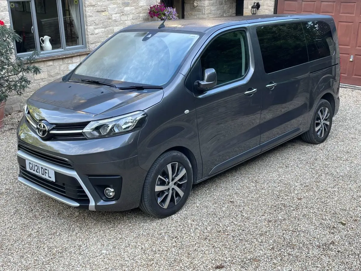 Wholesale Good Quality Used 2018 Toyota Proace vans hand drive  / Proace Verso Minibus Van