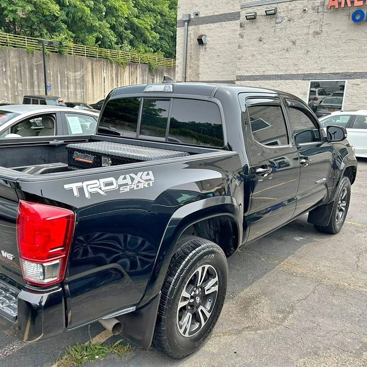 2016 To yota tacoma doble cabina