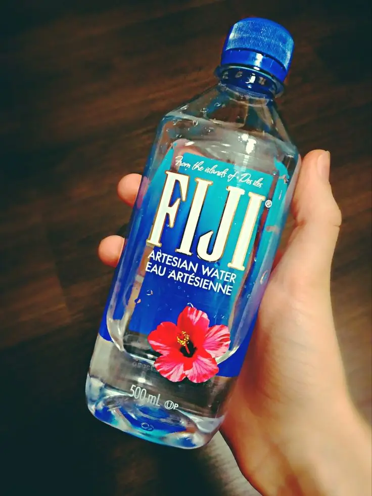 Fiji Bottled Natural Mineral Water Fiji bottled still water for sale Fiji Natural Artesian Water 6 Pack