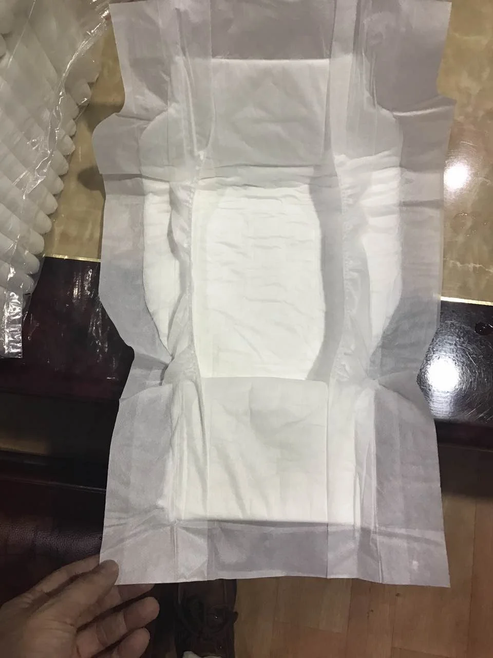 OEM Wholesale Adult Diapers Disposable Incontinence Waterproof Adult Briefs For Men Bedridden Overnight Pad Briefs Adult Diapers