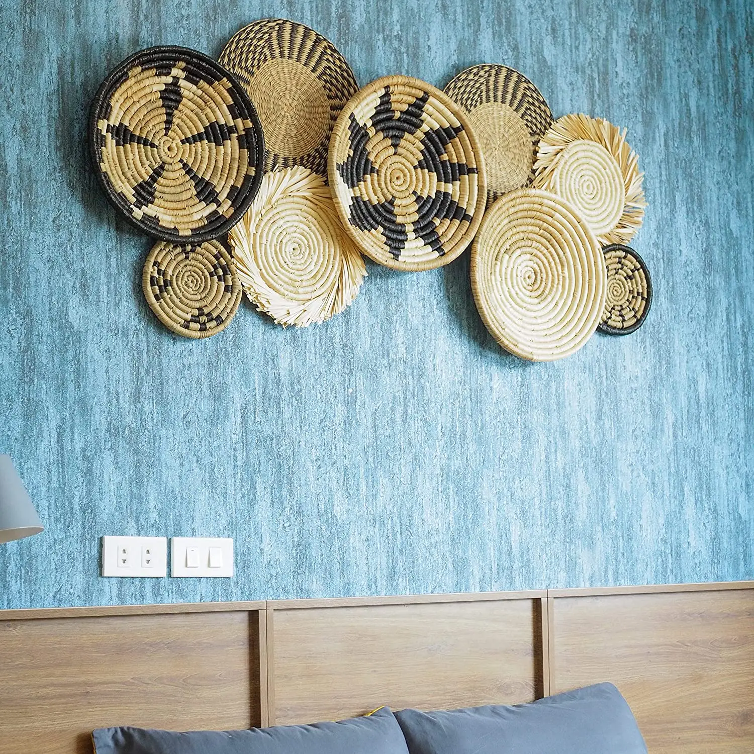 White Jasmine Garlands Jute Wall Art With Pom Pom Outdoor Patio Diwali Indian Wedding Party Backdrop Mandup Stage Decoration