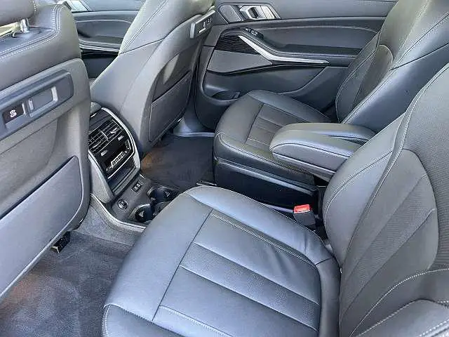 2022 BMW X7 внедорожник б/у автоматическая коробка передач с RWD AWD FWD опционами 8L турбо двигатель R16 шины кожаные сиденья темные внутренние газовые бензиновые