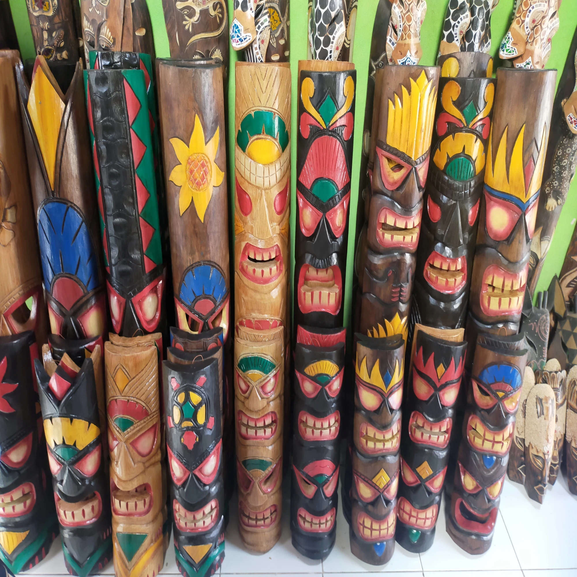 Best choice of African Wooden Carved Wall Mask for Decoration made in Bali Indonesia by fine Balinese Artisan