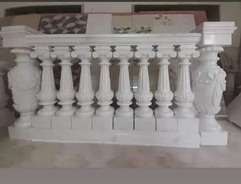 Мраморная лестница балясины